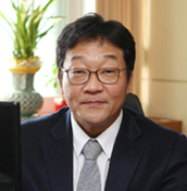 경희대학교 부설 글로벌미래교육원 원장 김양군