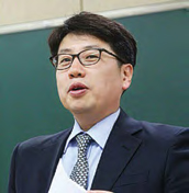 주임교수 김용태